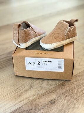 Freshly Picked Zion Slip-On Baby Shoes in Tan